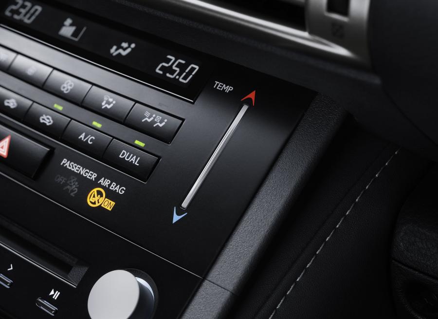  Lexus IS300h 2013 года  (фото 5 из 26)